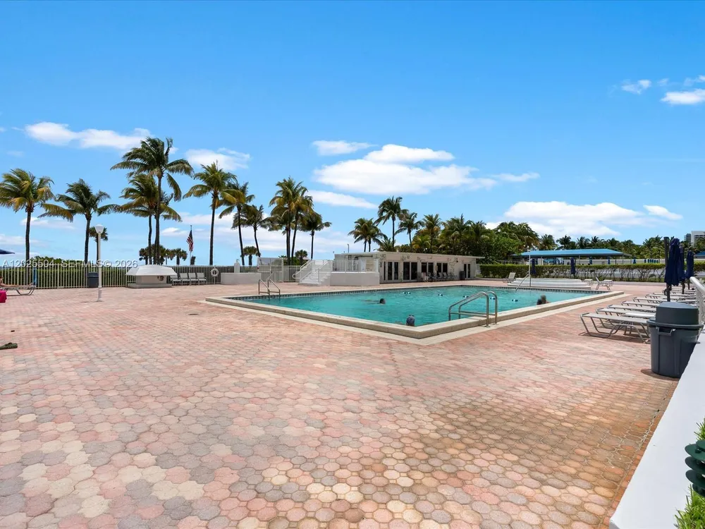 5005 Collins Ave, Miami Beach, FL 33140