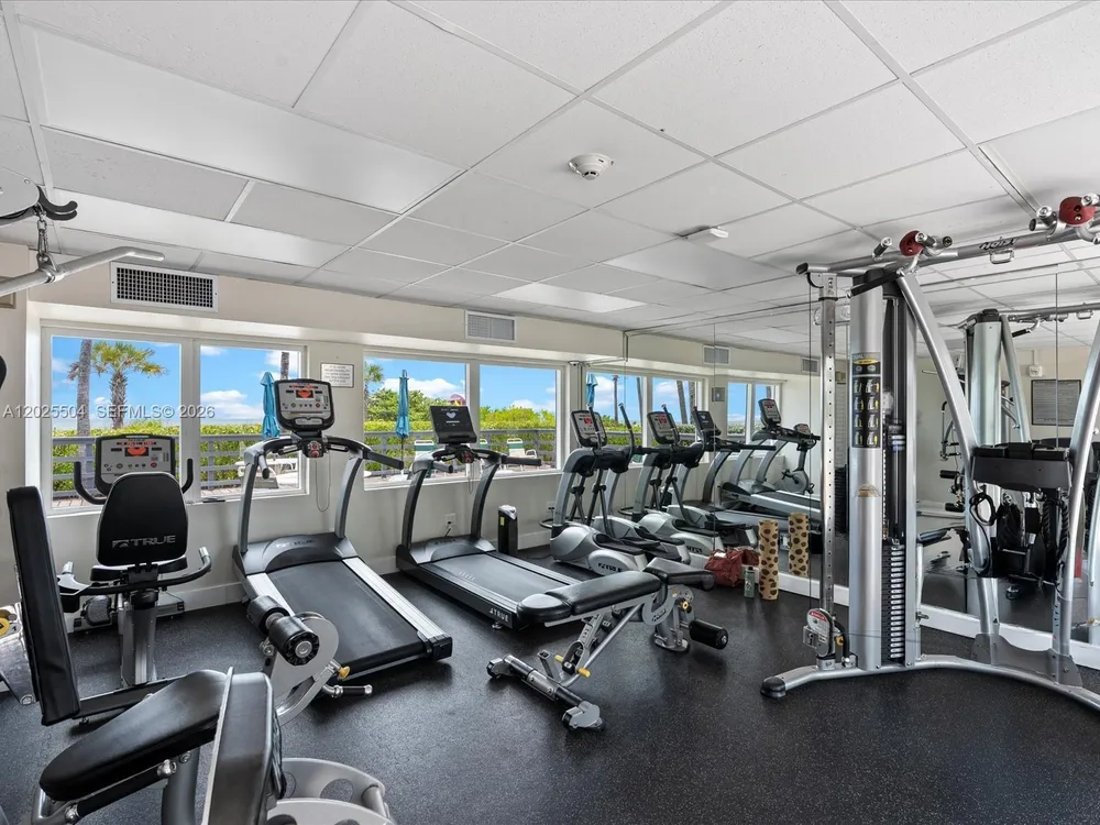 5005 Collins Ave, Miami Beach, FL 33140