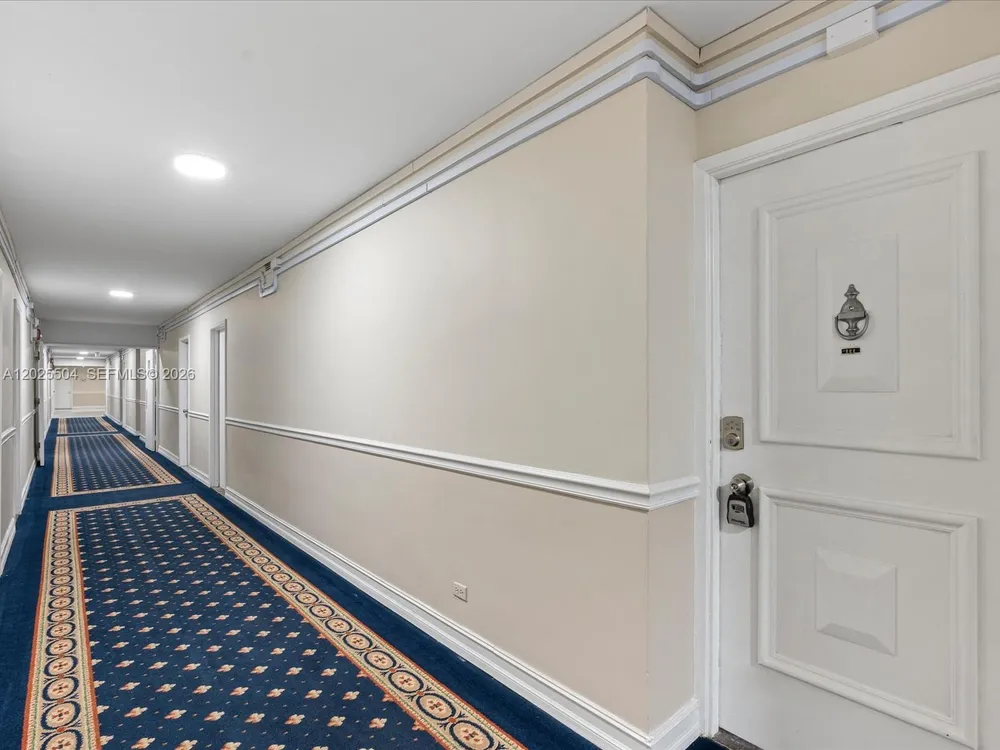 5005 Collins Ave, Miami Beach, FL 33140