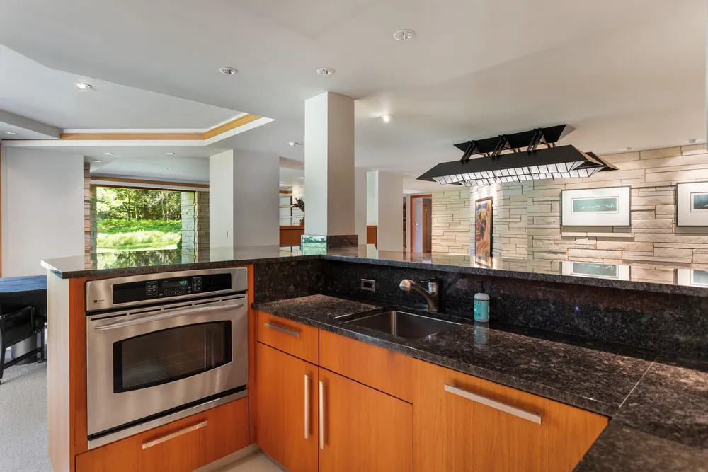 6479 144th Ave, Holland, MI 49423