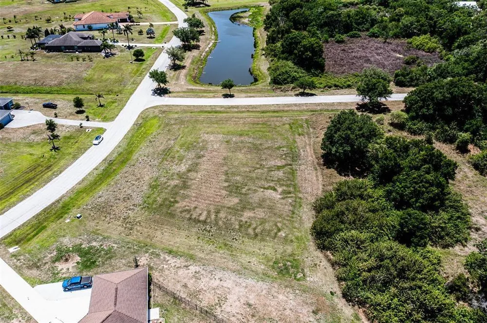 6211 Foal Creek Dr, Parrish, FL 34219