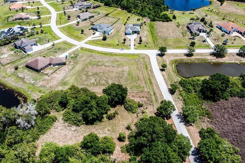 6211 Foal Creek Dr, Parrish, FL 34219