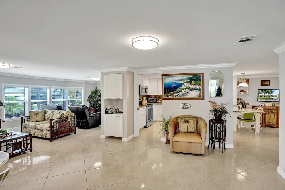 120 NW 53rd Pl, Pompano Beach, FL 33064