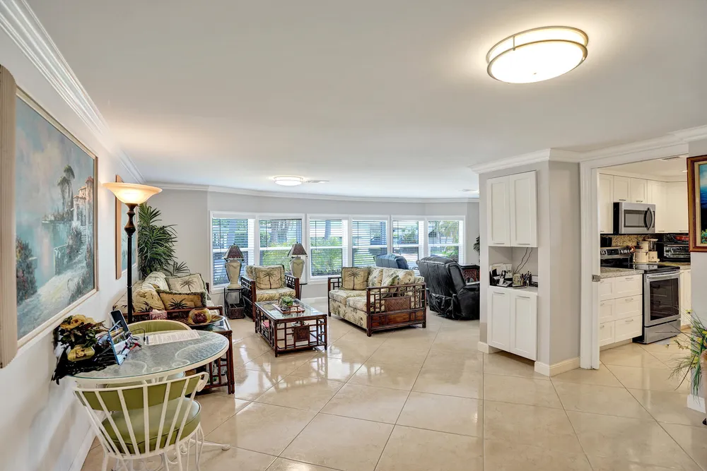 120 NW 53rd Pl, Pompano Beach, FL 33064