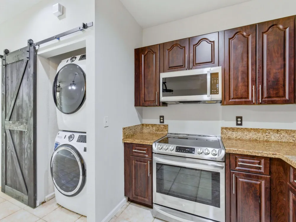 8772 Cypress Walk Ct, Tamarac, FL 33321
