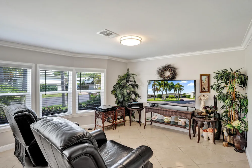 120 NW 53rd Pl, Pompano Beach, FL 33064