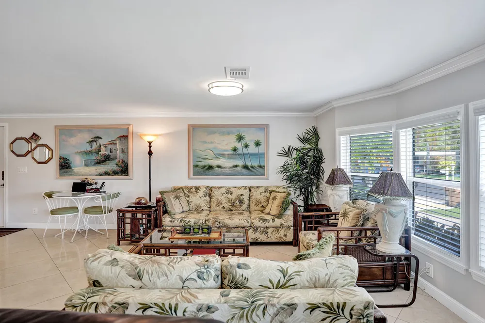 120 NW 53rd Pl, Pompano Beach, FL 33064
