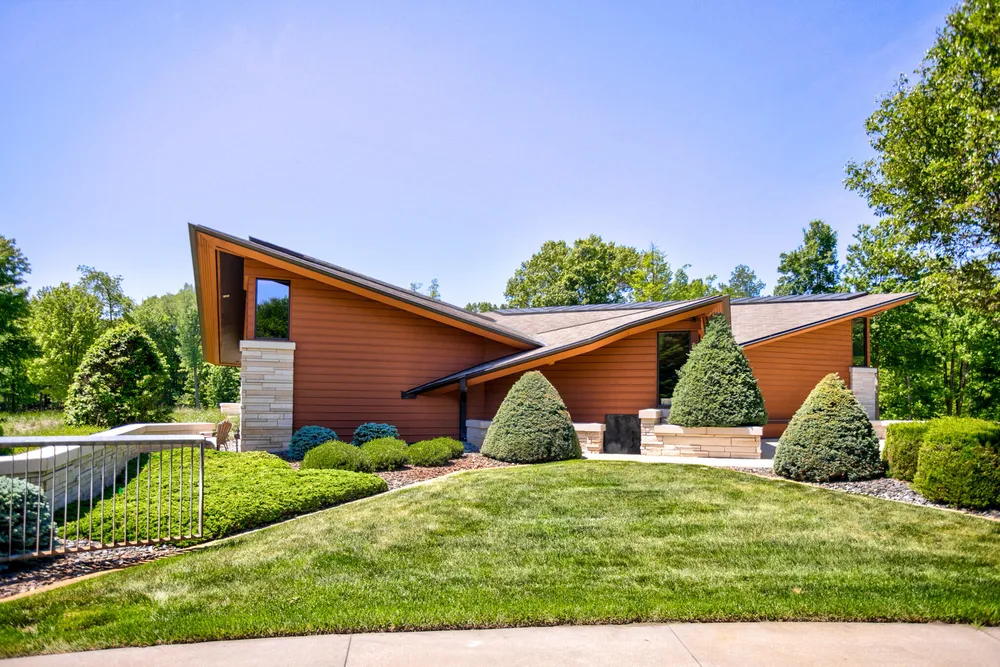 6479 144th Ave, Holland, MI 49423