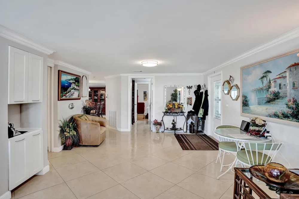 120 NW 53rd Pl, Pompano Beach, FL 33064
