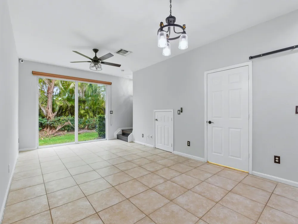 8772 Cypress Walk Ct, Tamarac, FL 33321