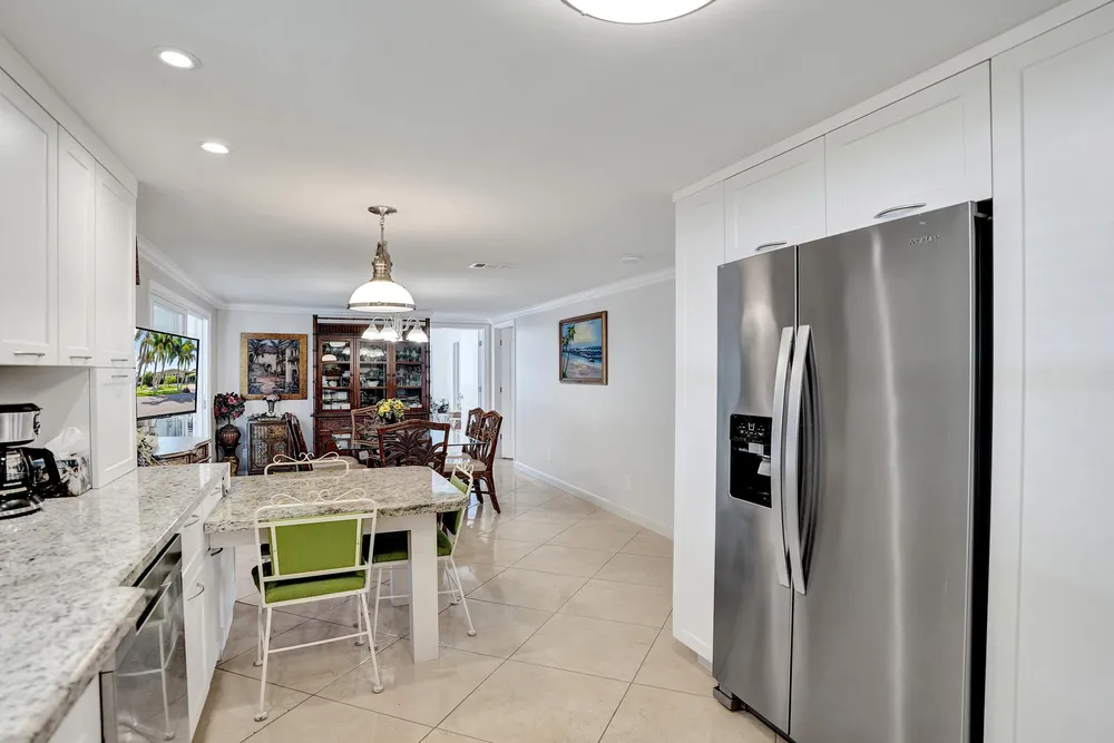120 NW 53rd Pl, Pompano Beach, FL 33064
