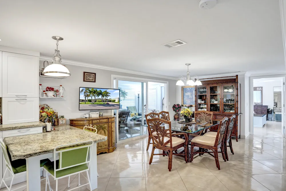 120 NW 53rd Pl, Pompano Beach, FL 33064