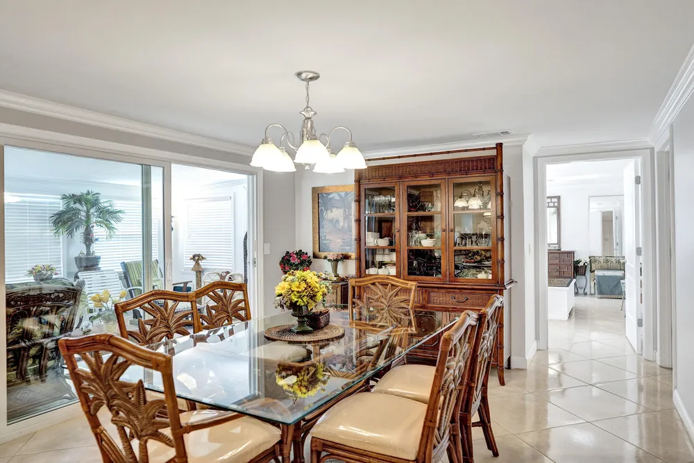 120 NW 53rd Pl, Pompano Beach, FL 33064