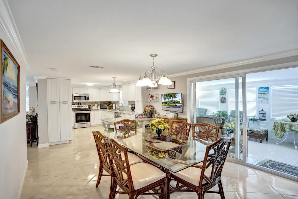 120 NW 53rd Pl, Pompano Beach, FL 33064
