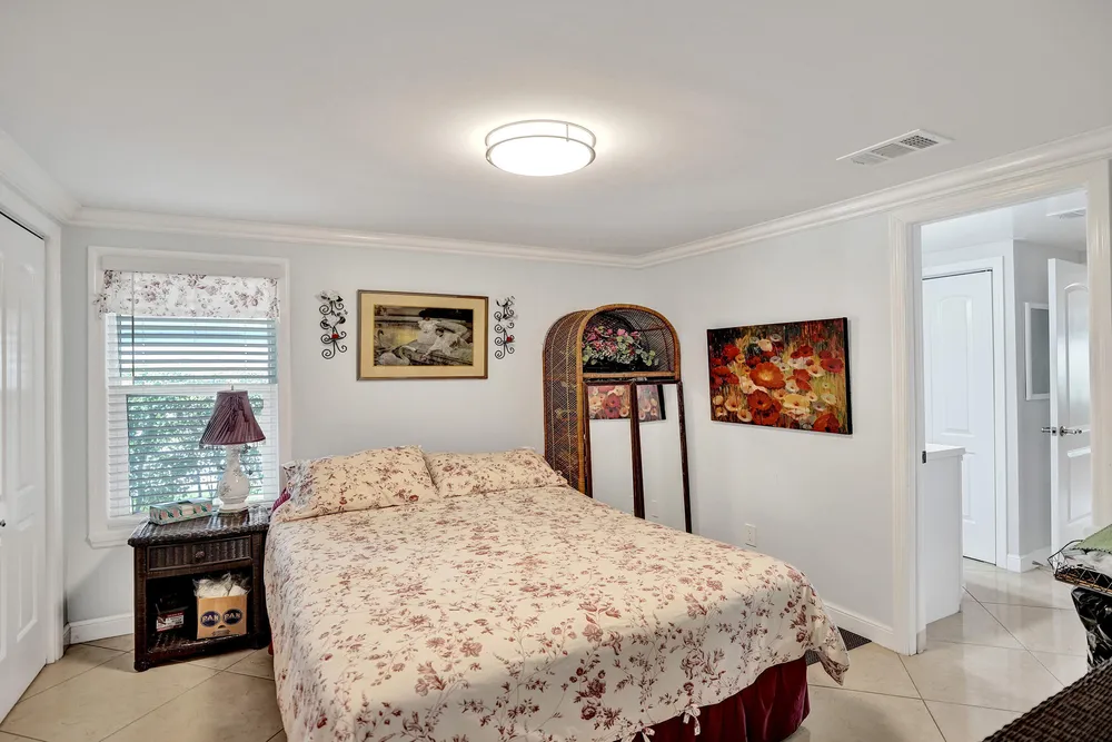 120 NW 53rd Pl, Pompano Beach, FL 33064