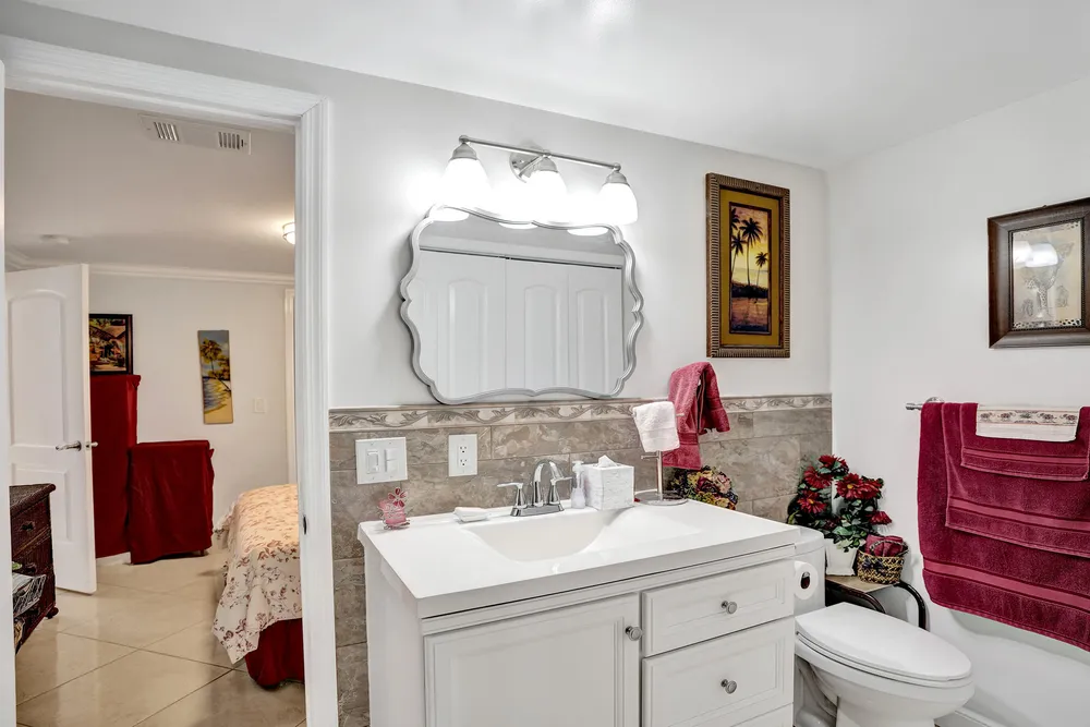 120 NW 53rd Pl, Pompano Beach, FL 33064