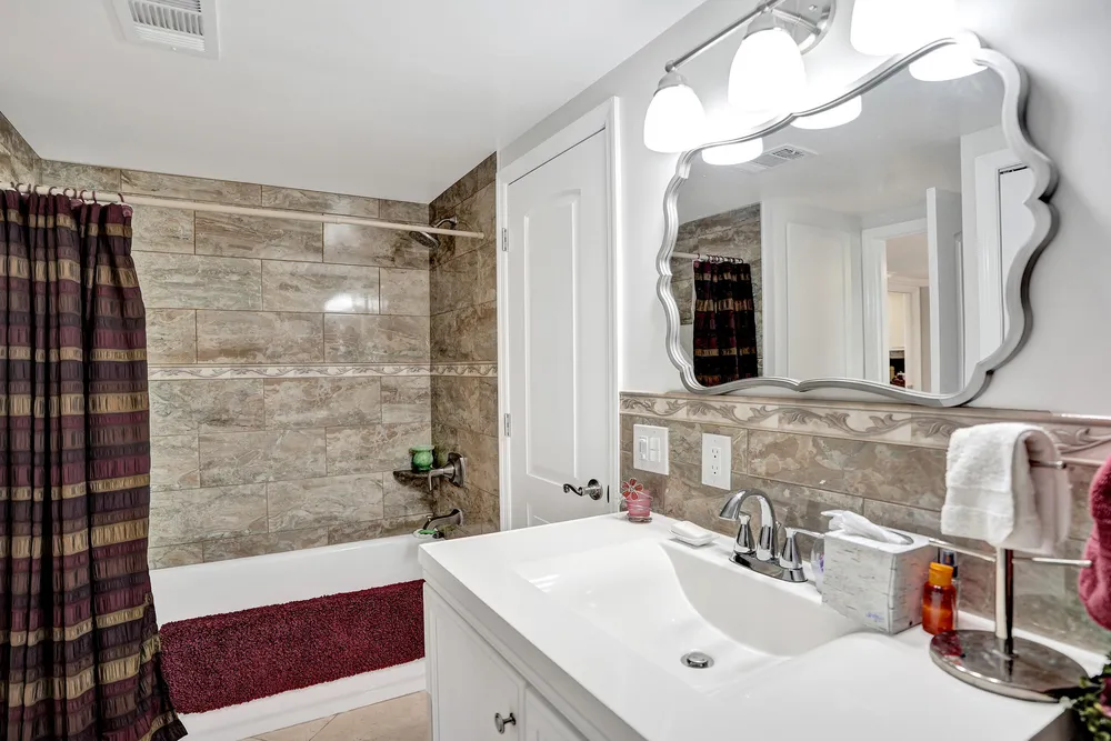 120 NW 53rd Pl, Pompano Beach, FL 33064