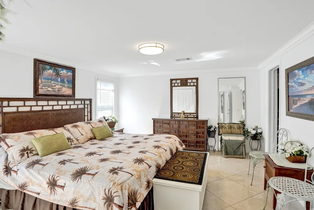 120 NW 53rd Pl, Pompano Beach, FL 33064