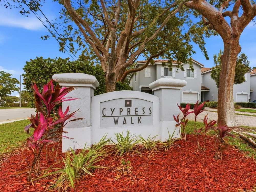 8772 Cypress Walk Ct, Tamarac, FL 33321