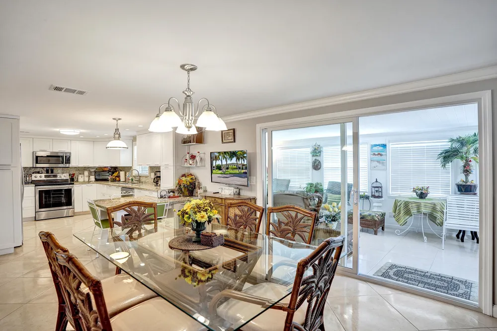 120 NW 53rd Pl, Pompano Beach, FL 33064