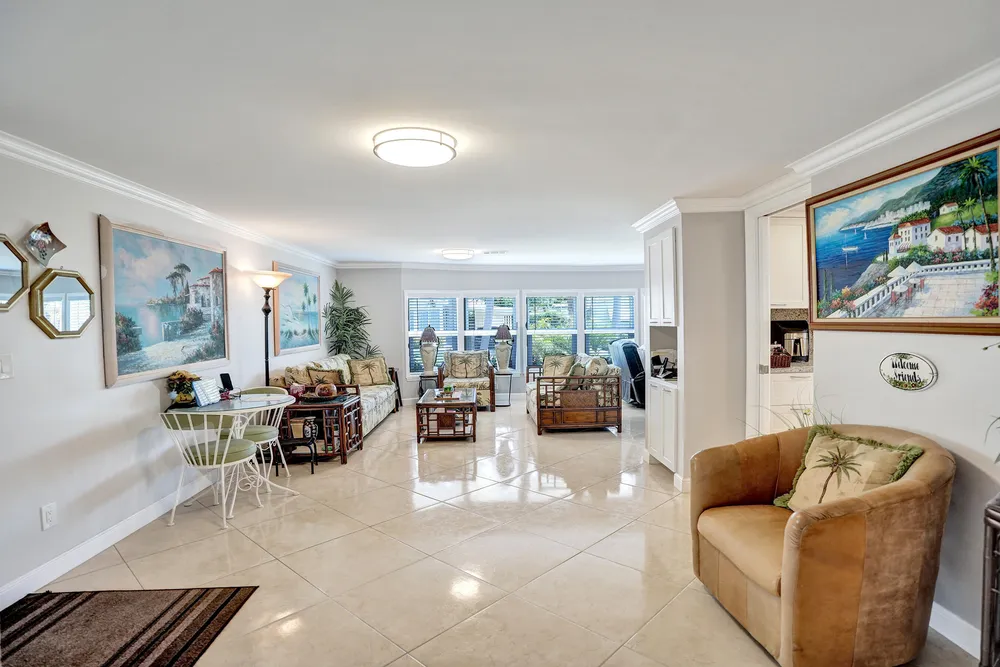 120 NW 53rd Pl, Pompano Beach, FL 33064