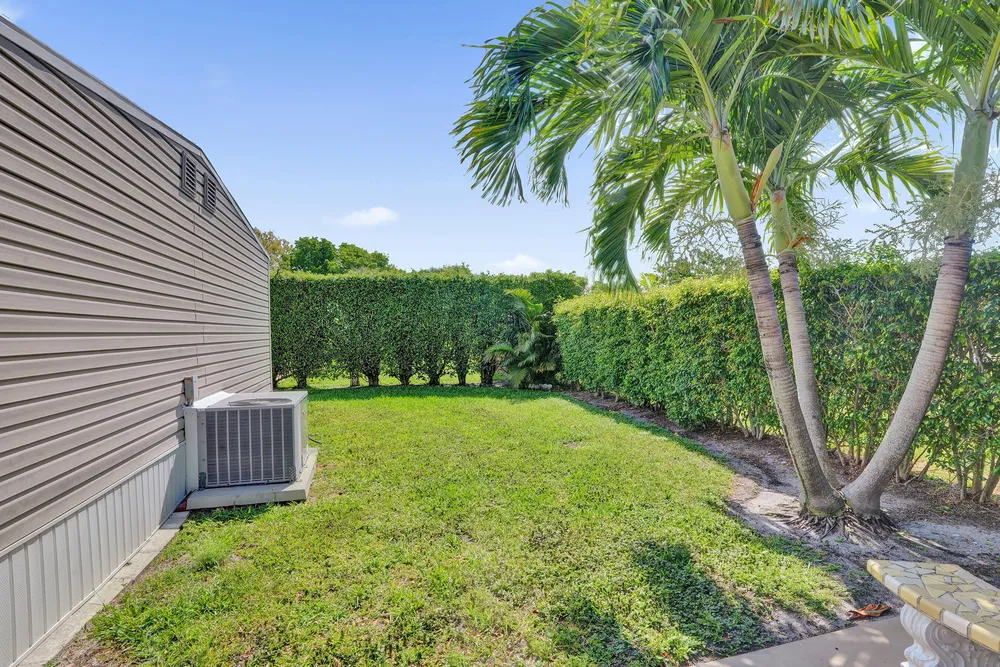 120 NW 53rd Pl, Pompano Beach, FL 33064
