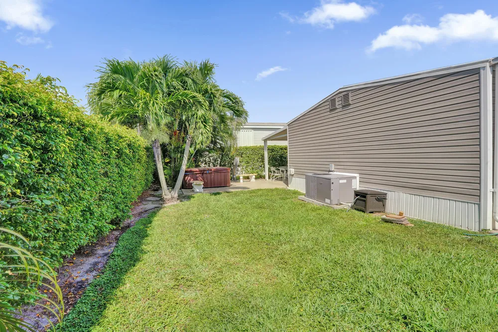 120 NW 53rd Pl, Pompano Beach, FL 33064