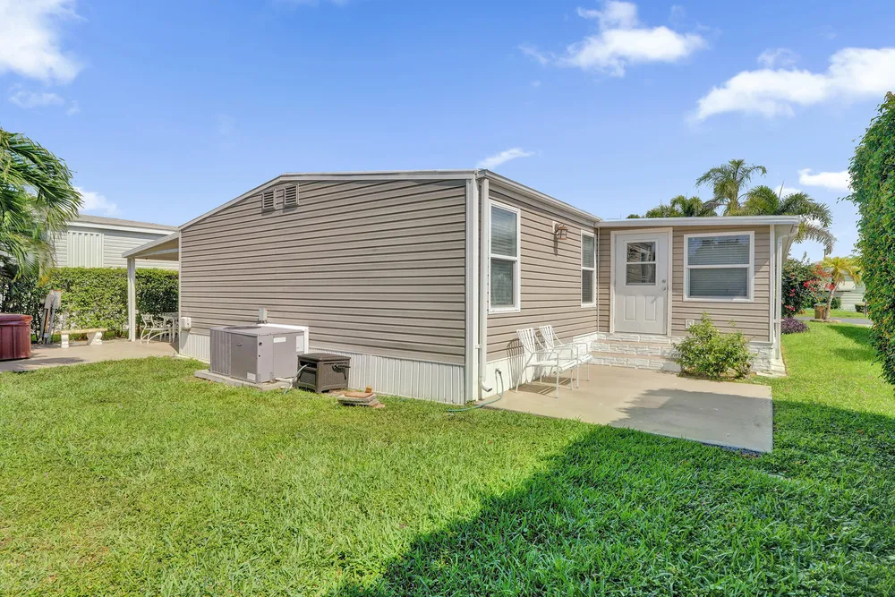 120 NW 53rd Pl, Pompano Beach, FL 33064