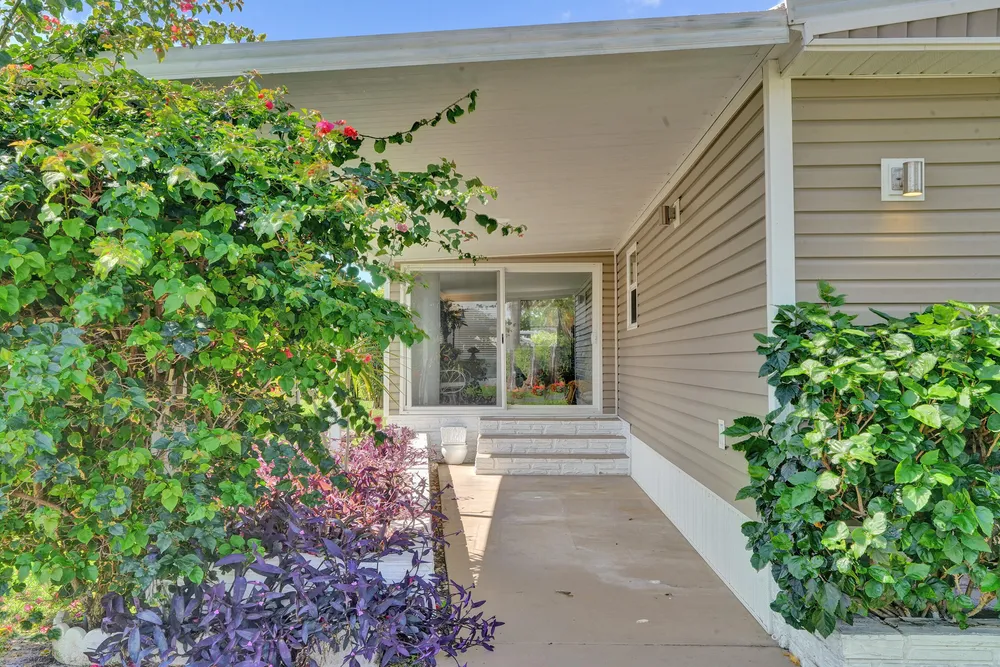 120 NW 53rd Pl, Pompano Beach, FL 33064