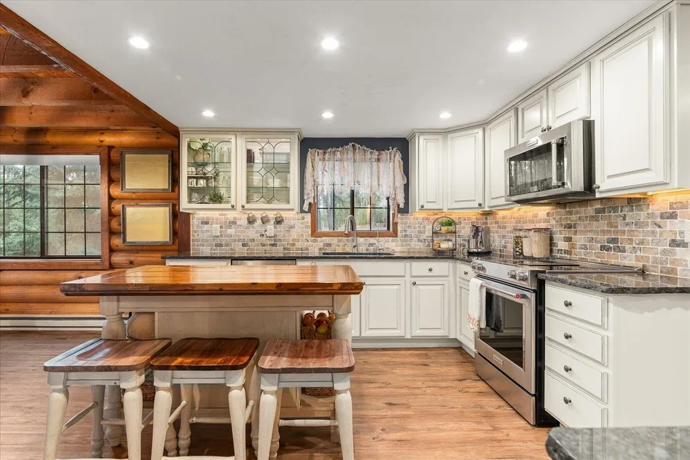 14725 N Schaffer Rd, Spokane, WA 99208
