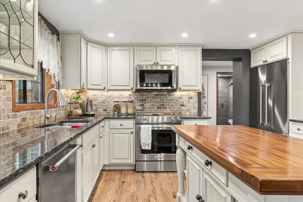 14725 N Schaffer Rd, Spokane, WA 99208