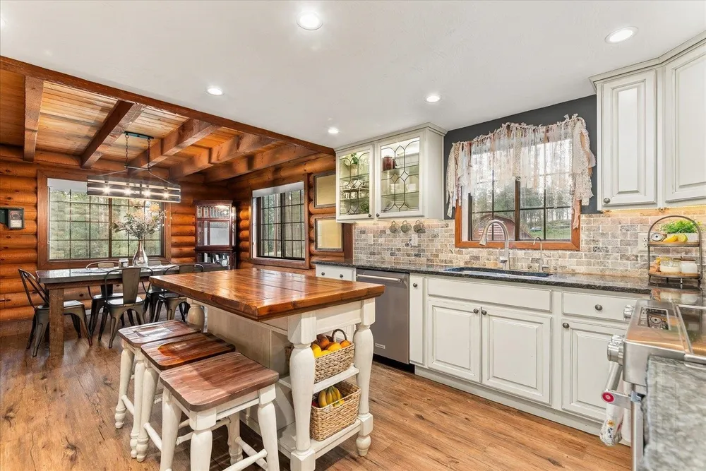 14725 N Schaffer Rd, Spokane, WA 99208