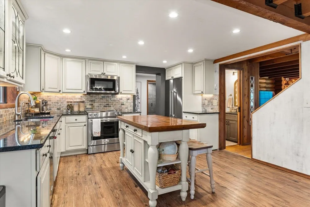 14725 N Schaffer Rd, Spokane, WA 99208
