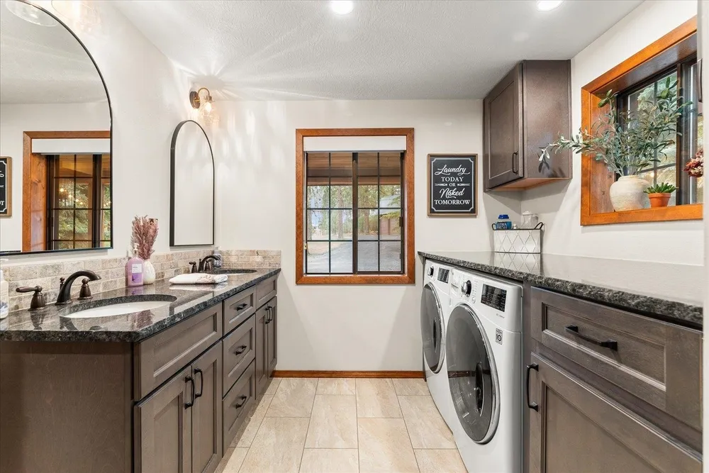 14725 N Schaffer Rd, Spokane, WA 99208
