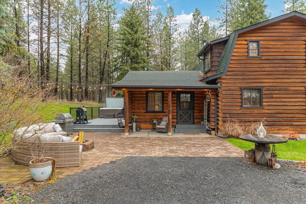 14725 N Schaffer Rd, Spokane, WA 99208