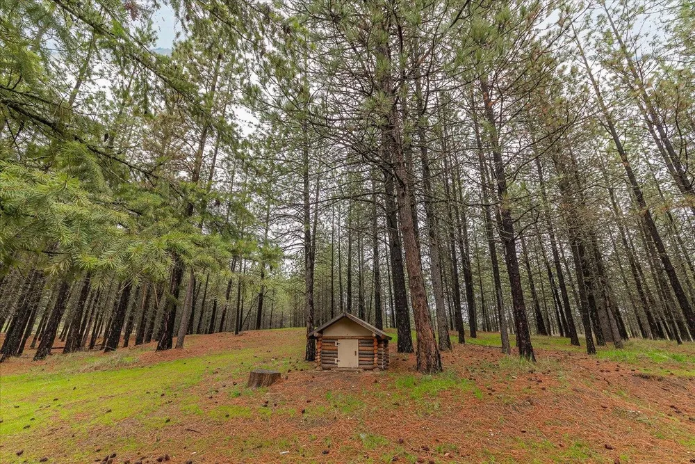 14725 N Schaffer Rd, Spokane, WA 99208