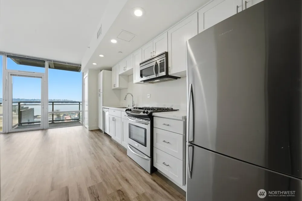 2911 2nd Ave, Seattle, WA 98121