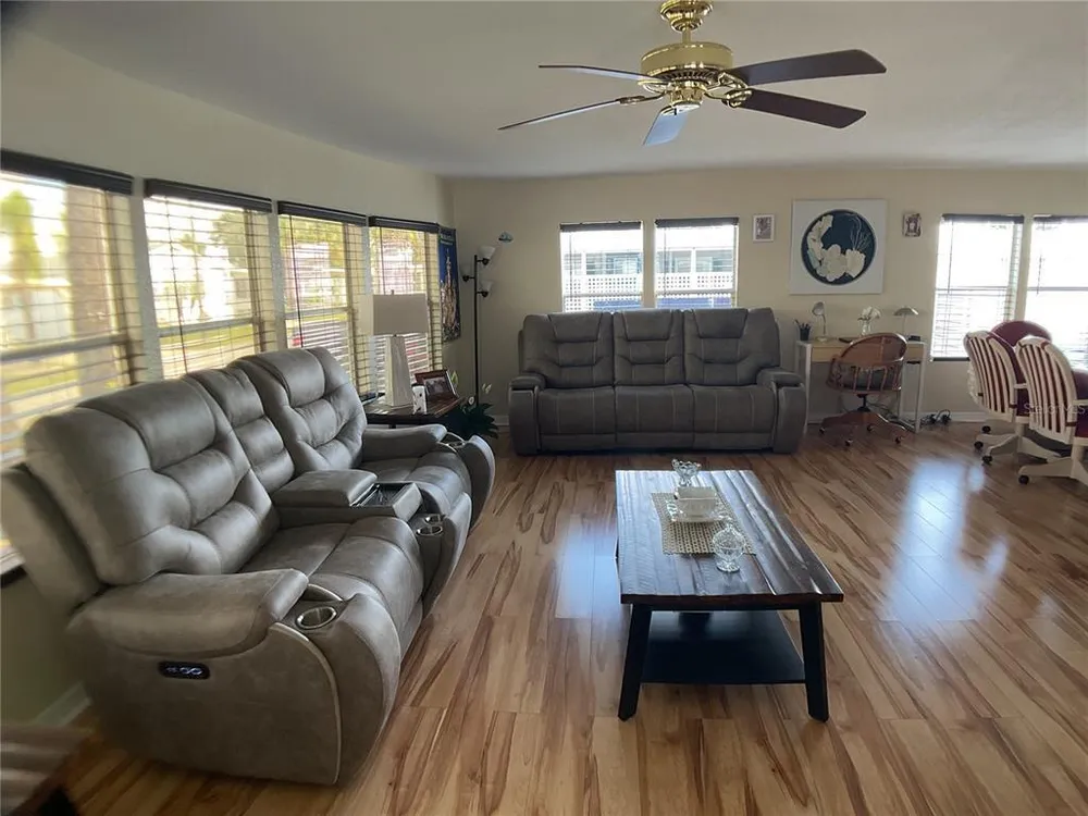 2100 Kings Hwy, Port Charlotte, FL 33980