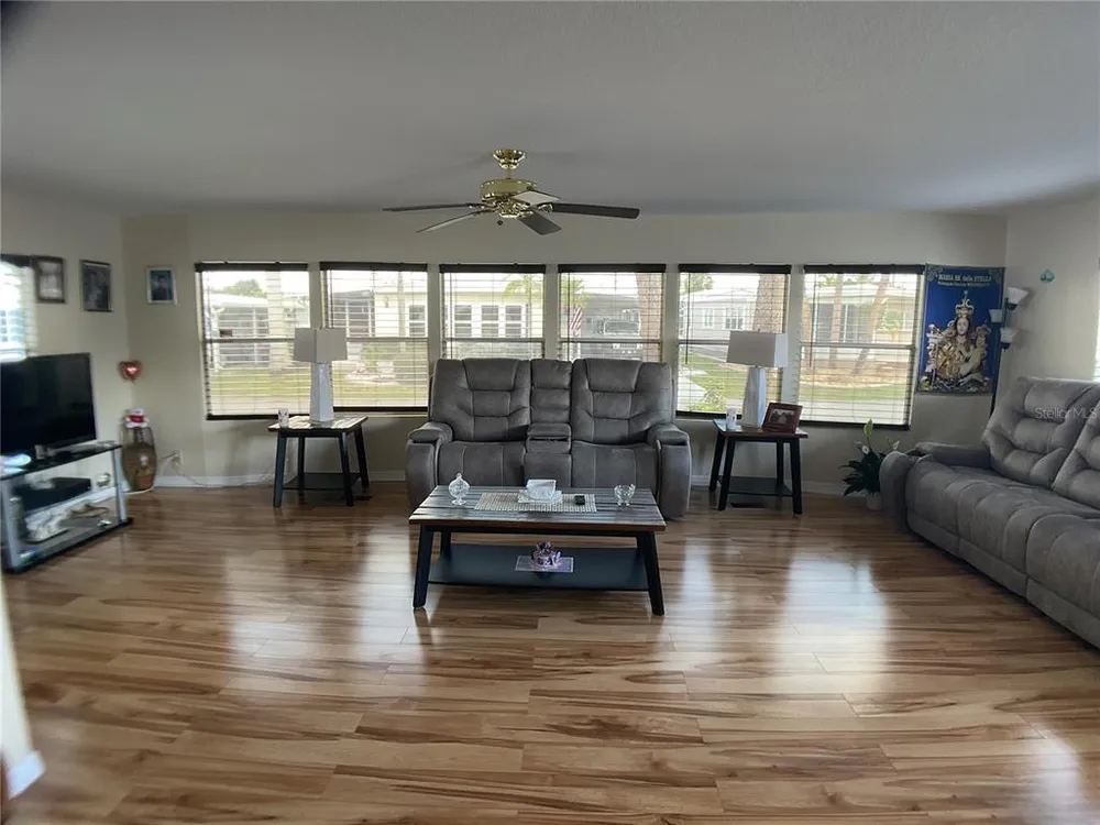2100 Kings Hwy, Port Charlotte, FL 33980