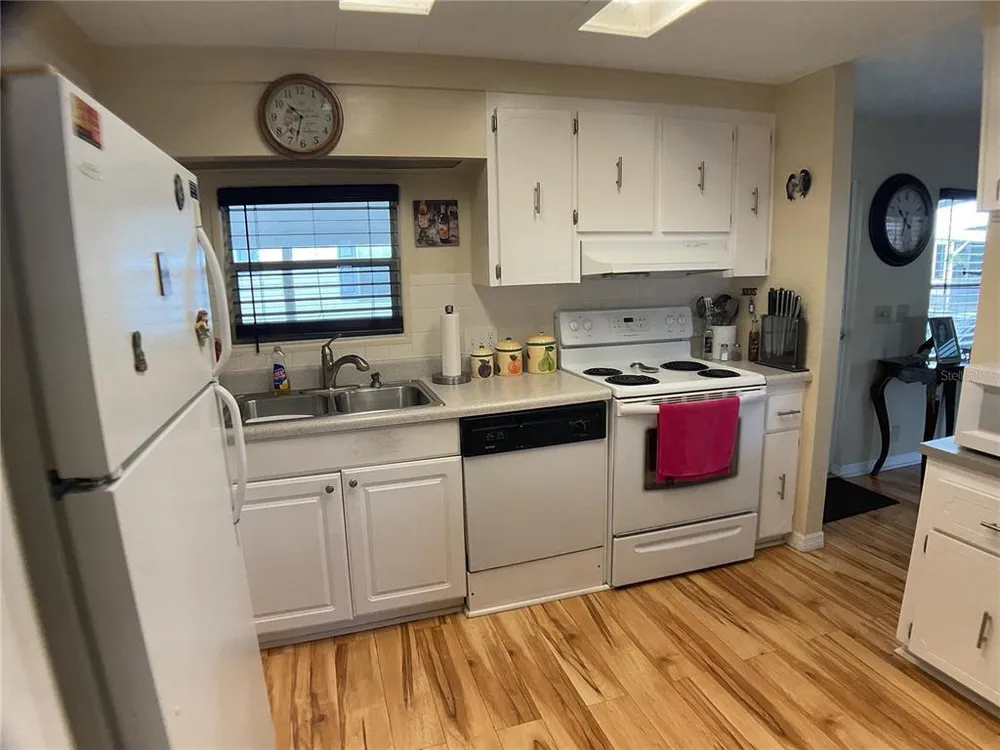 2100 Kings Hwy, Port Charlotte, FL 33980