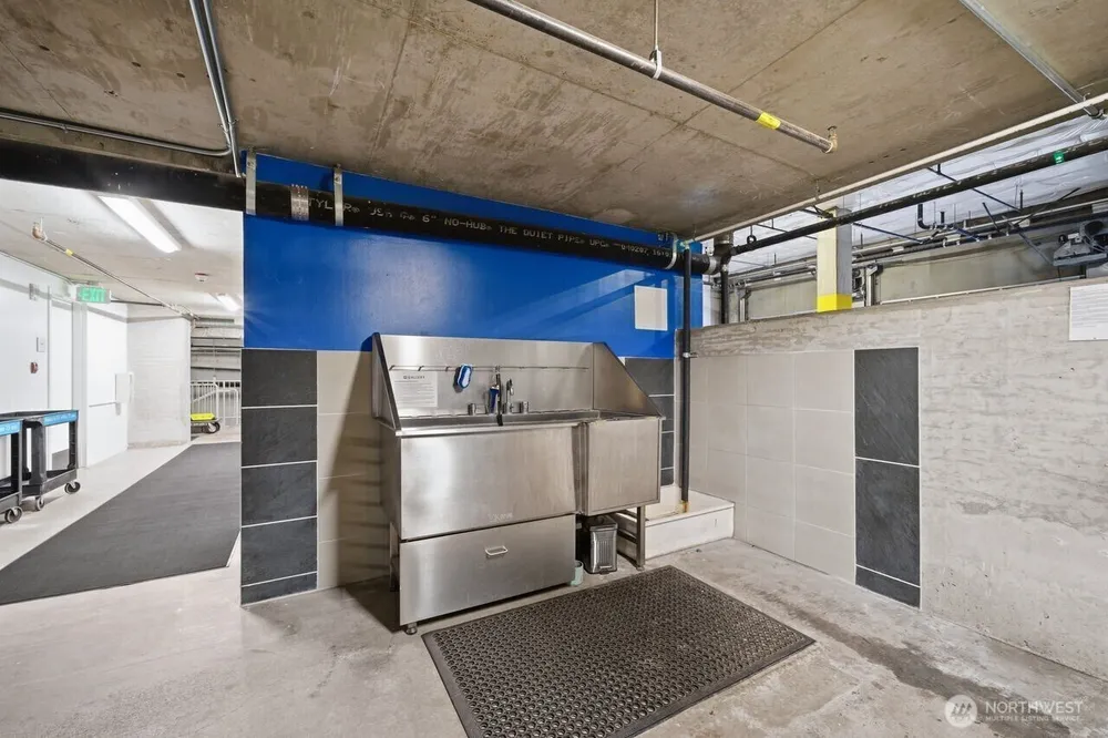 2911 2nd Ave, Seattle, WA 98121