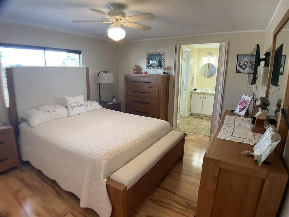 2100 Kings Hwy, Port Charlotte, FL 33980