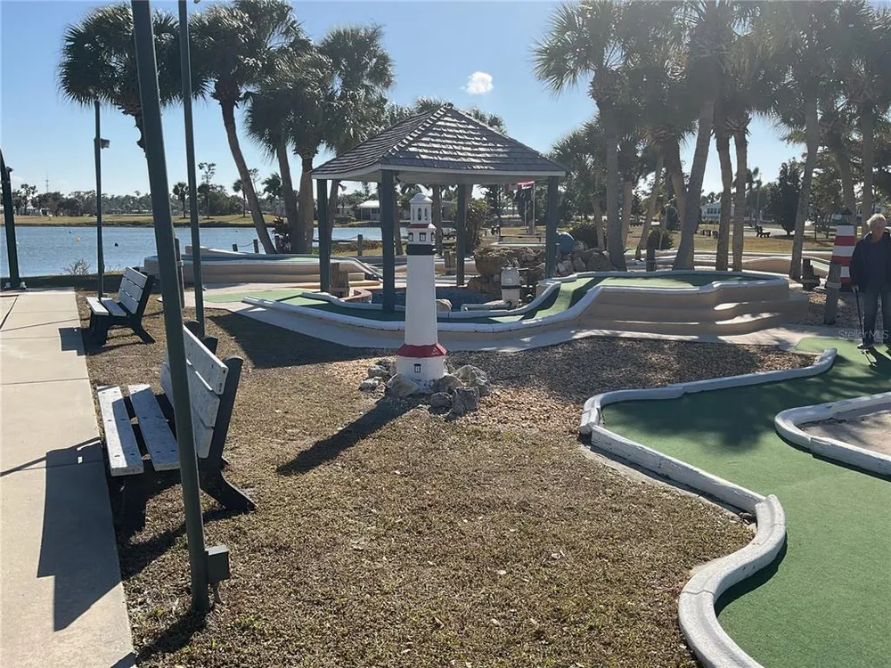 2100 Kings Hwy, Port Charlotte, FL 33980