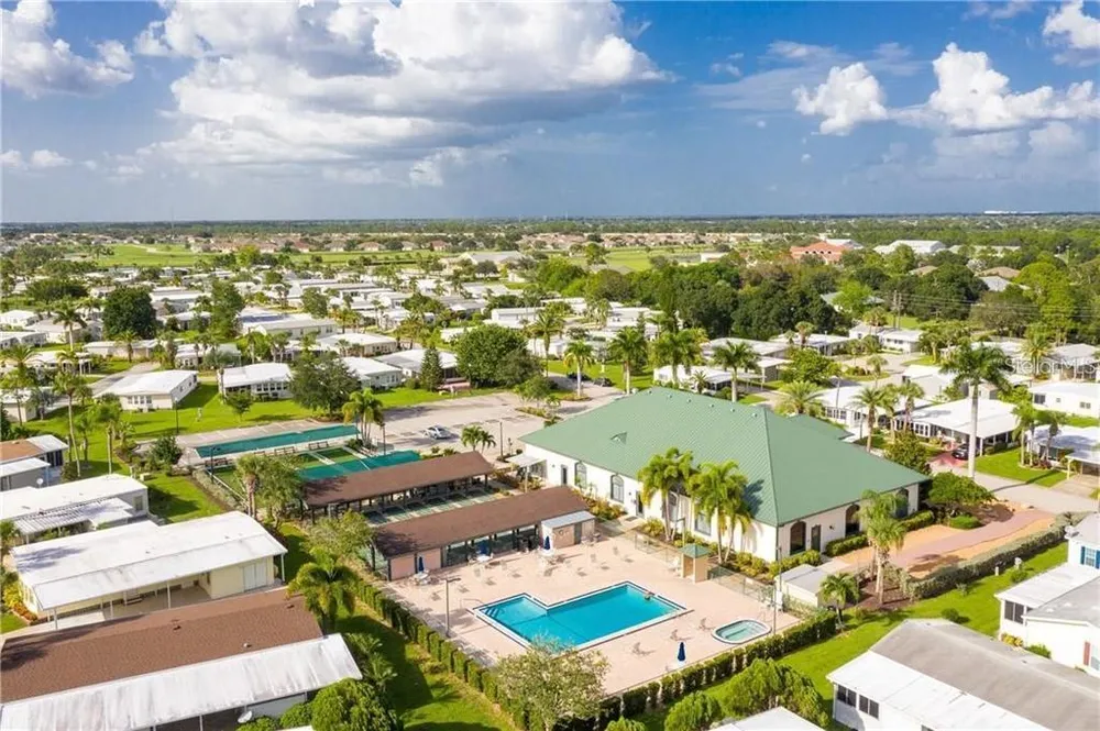 2100 Kings Hwy, Port Charlotte, FL 33980