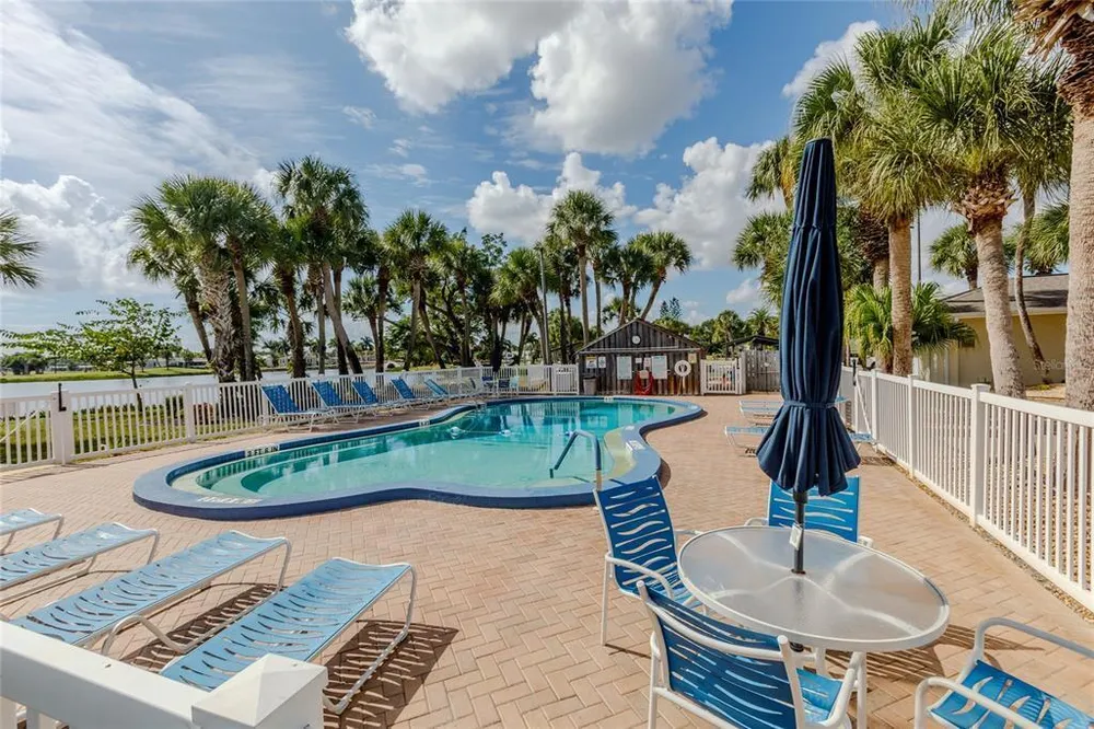 2100 Kings Hwy, Port Charlotte, FL 33980