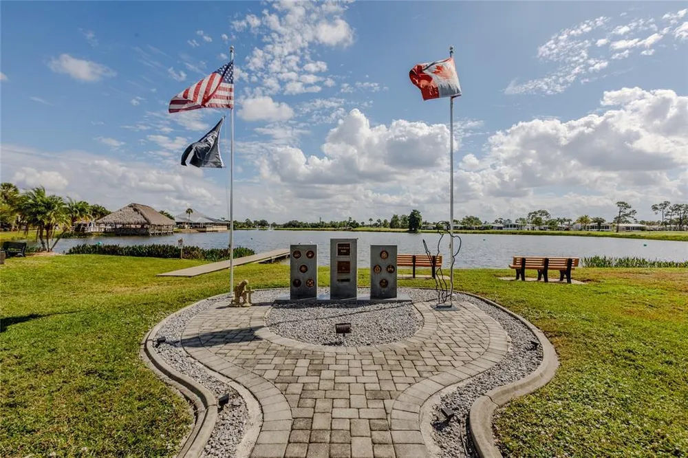 2100 Kings Hwy, Port Charlotte, FL 33980