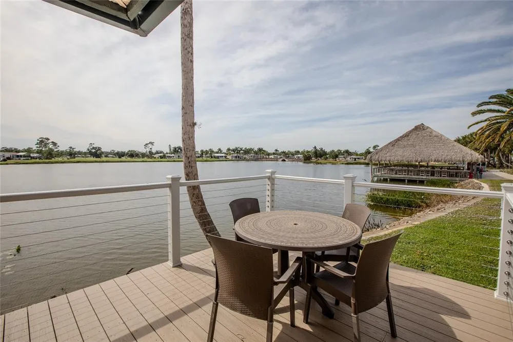 2100 Kings Hwy, Port Charlotte, FL 33980