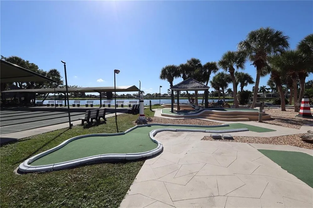 2100 Kings Hwy, Port Charlotte, FL 33980