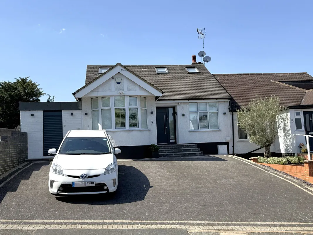Rushdene Avenue, Barnet, EN4