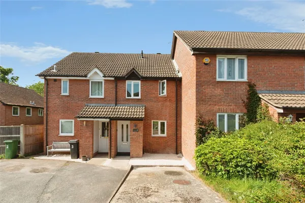Rochester Close, Basingstoke, Hampshi...
